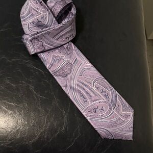 Tasso Elba - 100% Silk - Elegant Paisley Purple Tie